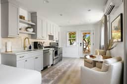 508 E Ashley 2