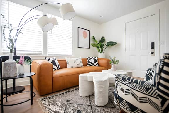 133 E Spring