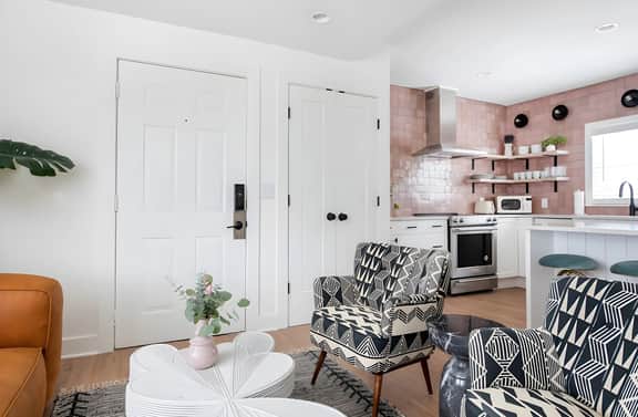 133 E Spring