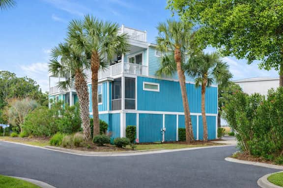 1002 W Mariners Cay