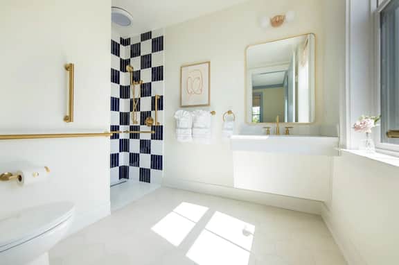 89 Cannon Suite 201