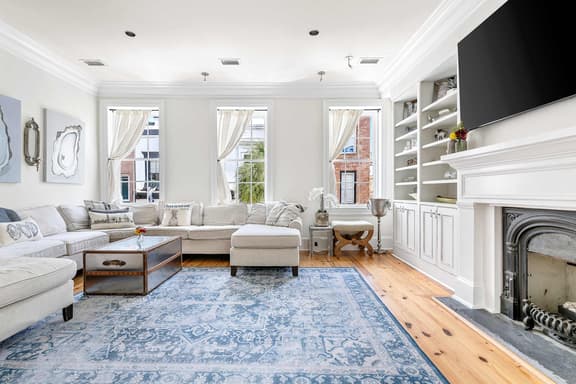 337 King St