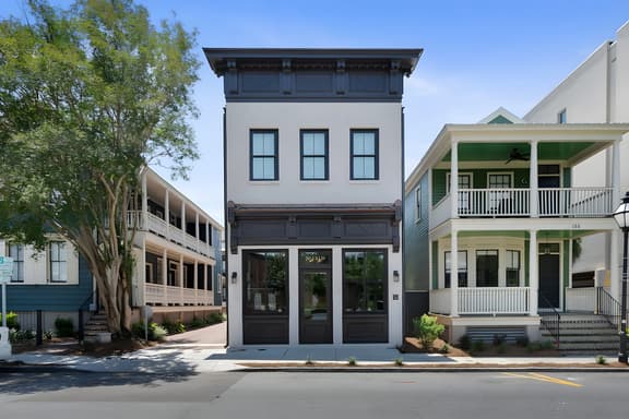 131 E Cannon