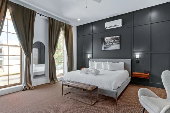 EH #1 Prem Kg Room
